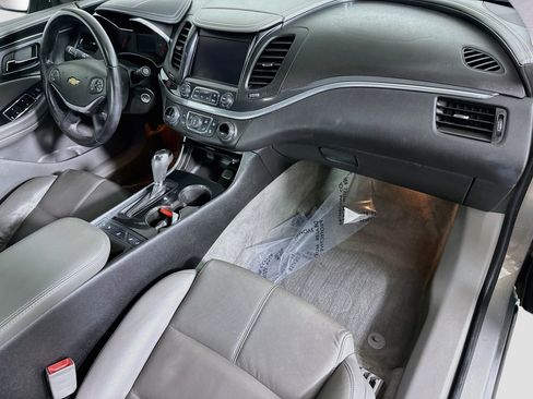 Used 2017 Chevrolet Impala LT w/ Leather Package FWD image 29