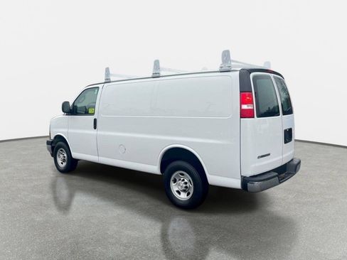 Used 2023 Chevrolet Express 2500 w/ Driver Convenience Package RWD image 3