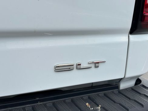 Used 2025 GMC Sierra 1500 SLT image 3