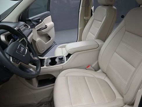 Used 2023 GMC Acadia Denali AWD/4WD image 14