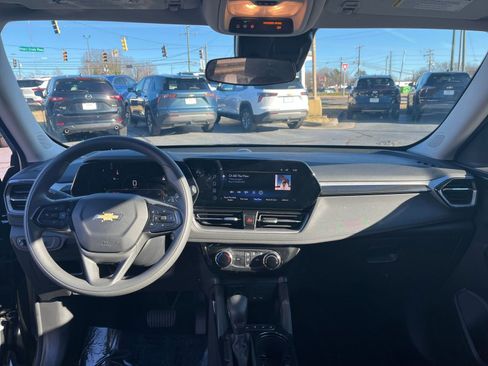 Used 2025 Chevrolet TrailBlazer LT image 27