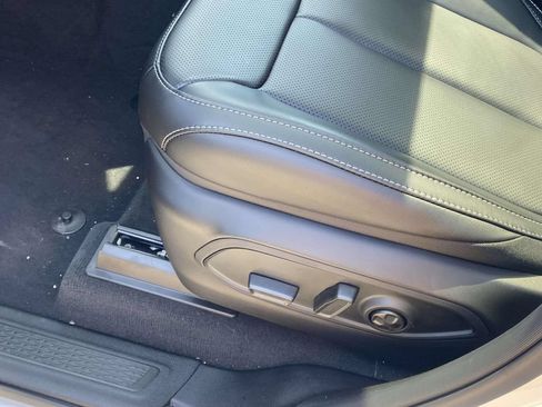 New 2026 Jeep Grand Cherokee Limited w/ Luxury Tech Group II AWD/4WD image 44