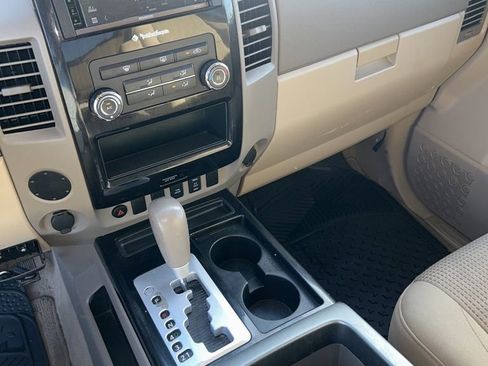 Used 2014 Nissan Titan SV w/ SV Premium Utility Package RWD image 7