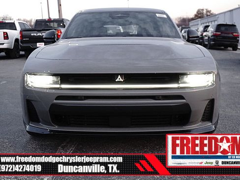 New 2026 Dodge Charger Daytona Scat Pack image 8