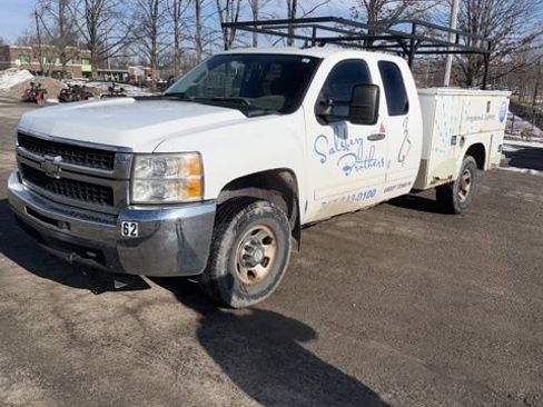Used 2009 Chevrolet Silverado 3500 LT image 2