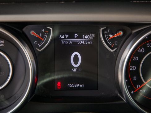 Used 2021 Jeep Gladiator Sport image 17