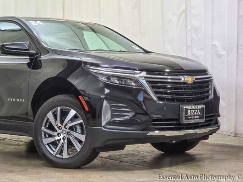 Used 2024 Chevrolet Equinox LT AWD/4WD image 2