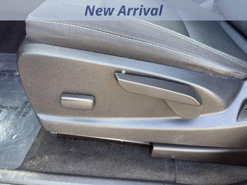 Used 2018 Chevrolet Colorado LT w/ LT Convenience Package image 10