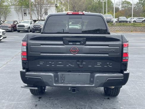 Used 2025 Nissan Frontier PRO-4X w/ Tow Package AWD/4WD image 6