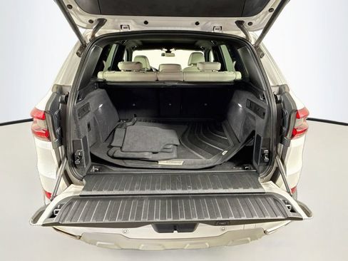 Used 2022 BMW X5 xDrive40i w/ Premium Package AWD/4WD image 28