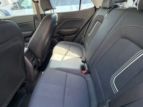 Used 2025 Hyundai Venue Limited FWD image 7