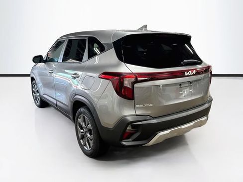 Used 2024 Kia Seltos LX AWD/4WD image 5