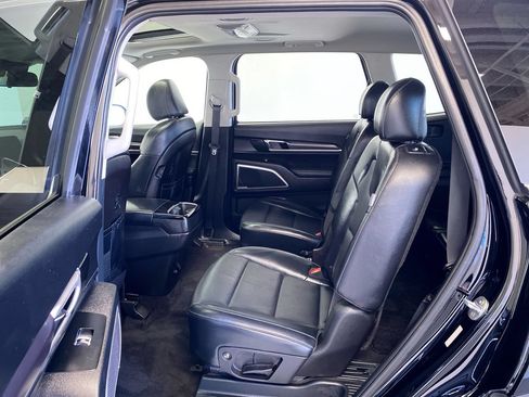 Certified 2023 Kia Telluride S w/ S Sunroof Package FWD image 34