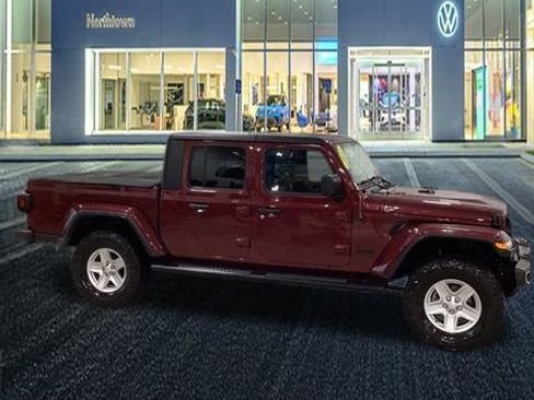 Used 2022 Jeep Gladiator Sport image 6
