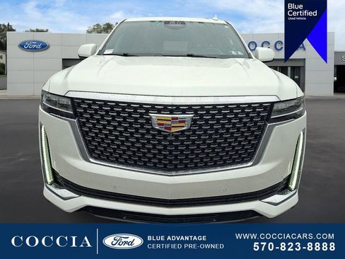 Used 2022 Cadillac Escalade Premium Luxury w/ Performance Package image 2
