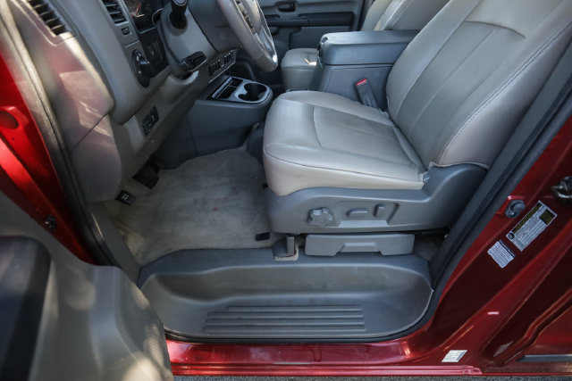 Used 2016 Nissan NV 3500 SL RWD image 39