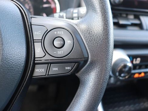 Used 2025 Toyota RAV4 XLE image 22