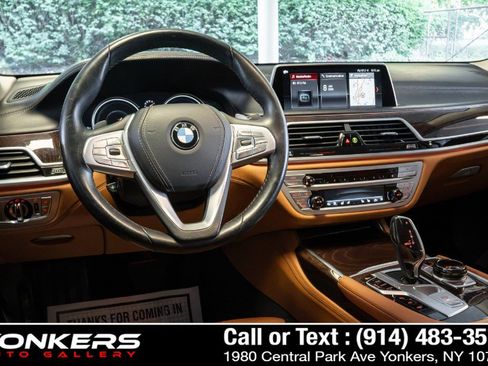Used 2019 BMW 750i xDrive w/ Executive Package AWD/4WD image 57