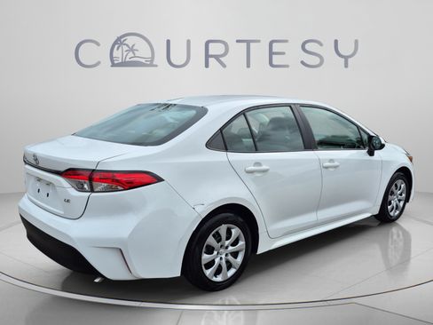 Used 2023 Toyota Corolla LE FWD image 5
