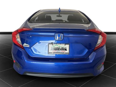Used 2018 Honda Civic EX-T image 4