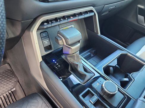 Used 2024 Toyota Tundra Limited image 16