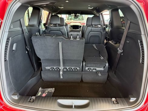 New 2026 Chrysler Pacifica Select AWD/4WD image 16