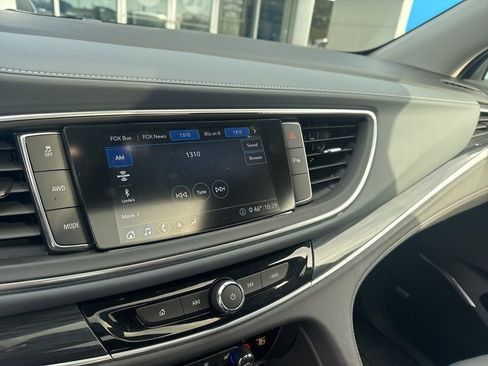 Used 2020 Buick Enclave Essence w/ Sport Touring Edition image 22