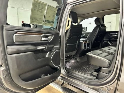 Used 2021 RAM 1500 Laramie RWD image 19