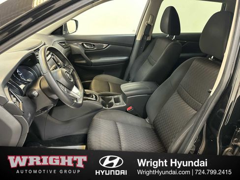 Used 2019 Nissan Rogue SV AWD/4WD image 11