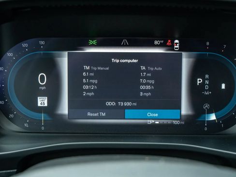 Used 2023 Volvo XC40 B5 Plus AWD/4WD image 20