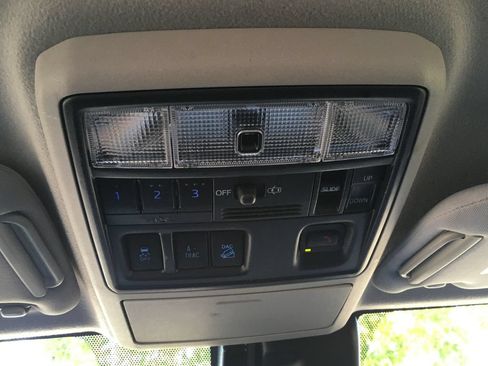 Used 2021 Toyota 4Runner SR5 Premium w/ Moonroof Package AWD/4WD image 15