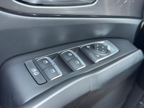 Used 2025 Kia Sorento LX FWD image 25