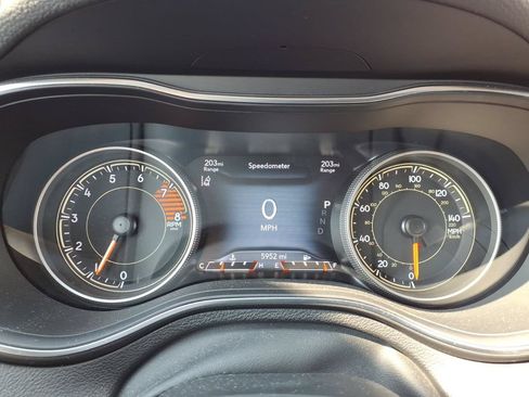 Used 2021 Jeep Cherokee Latitude Lux w/ Comfort/Convenience Group AWD/4WD image 17