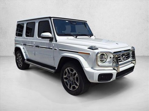 Used 2025 Mercedes-Benz G 550 image 3