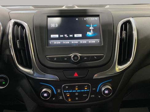 Used 2018 Chevrolet Equinox LT image 12