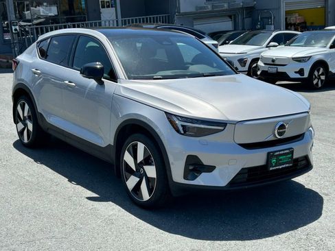 Used 2023 Volvo C40 P8 Recharge Ultimate AWD/4WD image 3