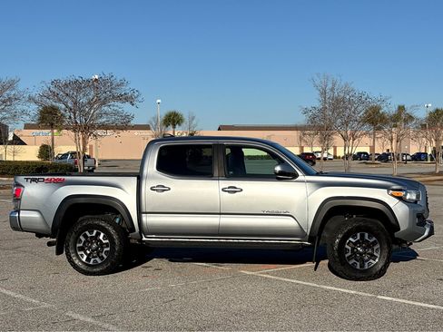 Used 2022 Toyota Tacoma image 24