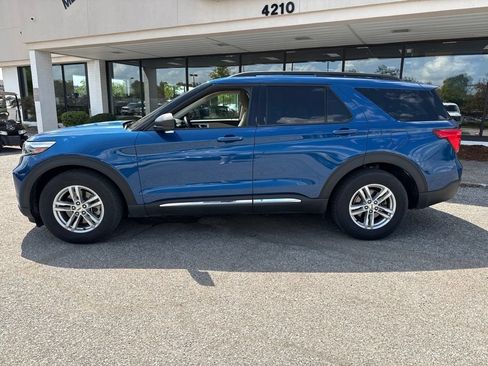 Used 2020 Ford Explorer XLT w/ Equipment Group 202A RWD image 7