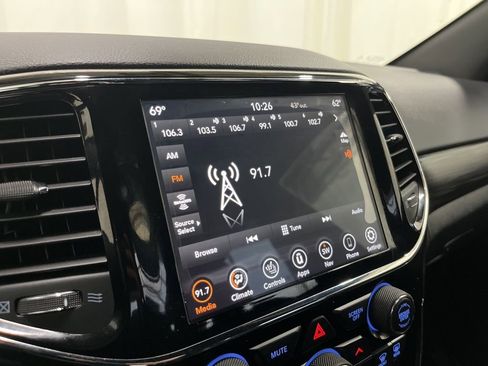 Used 2019 Jeep Grand Cherokee Altitude AWD/4WD image 13
