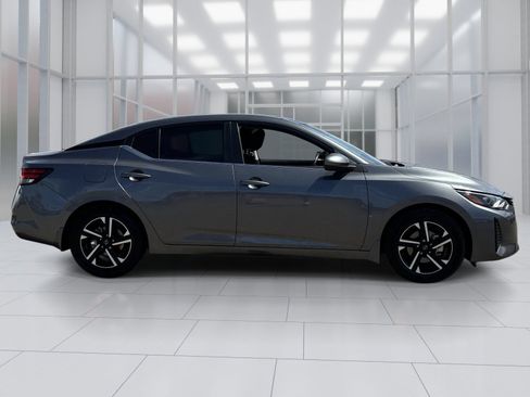 Certified 2025 Nissan Sentra SV FWD image 7