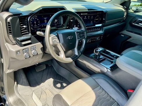 Used 2025 Chevrolet Silverado 1500 ZR2 w/ Technology Package AWD/4WD image 39