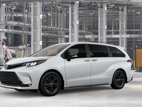 New 2026 Toyota Sienna XSE AWD/4WD image 2
