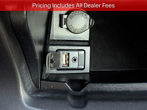 Used 2017 Toyota Camry SE FWD image 23