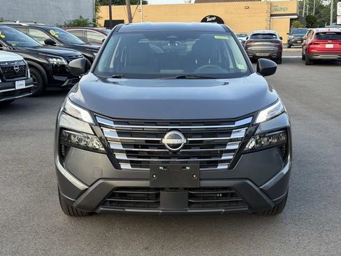Used 2025 Nissan Rogue S AWD/4WD image 4
