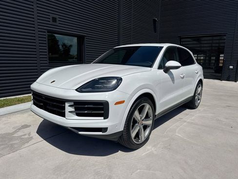 New 2026 Porsche Cayenne AWD/4WD image 1