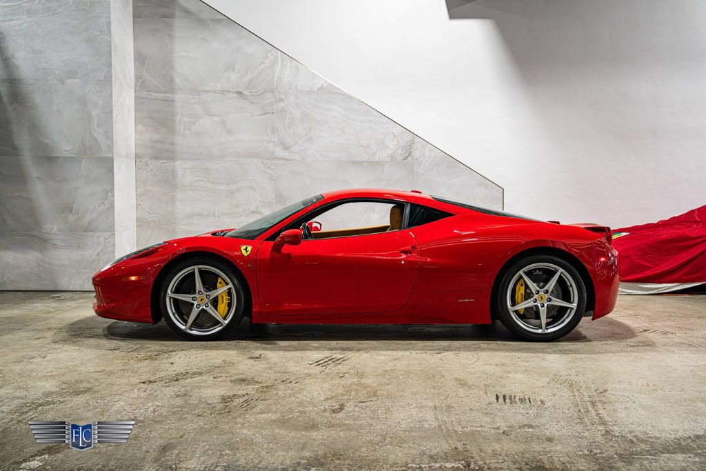 Used 2011 Ferrari 458 Italia Coupe RWD image 10