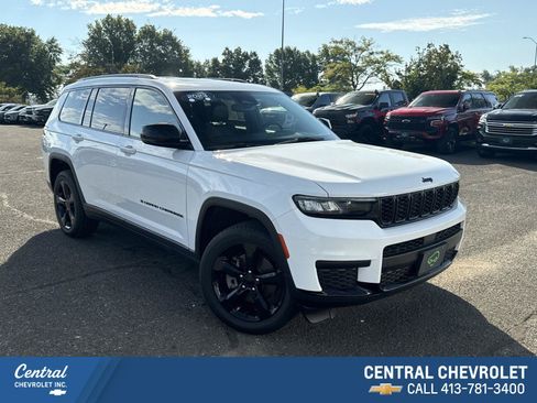 Used 2023 Jeep Grand Cherokee L Laredo AWD/4WD image 1