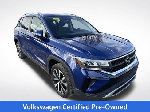 Certified 2023 Volkswagen Taos SE image 8