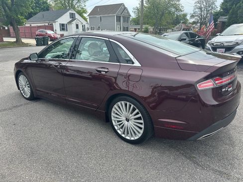 Used 2017 Lincoln MKZ Reserve FWD image 7