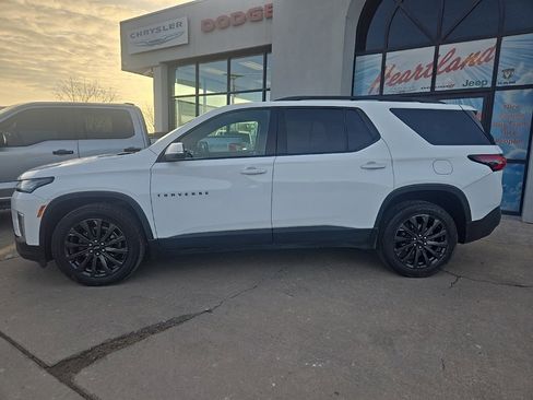 Used 2022 Chevrolet Traverse RS image 5